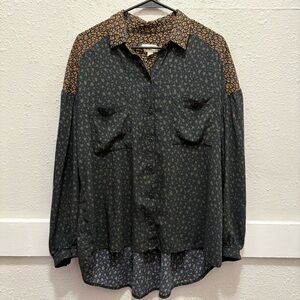 Porridge Anthropologie High Low Pattern Button Up Top Large